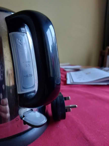 Photo of free Russell hobbs kettle 1litre (Worcester Park KT4) #3