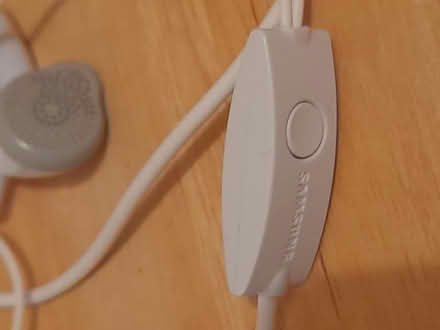 Photo of free Samsung In ear headphones (Sapcote LE9) #3