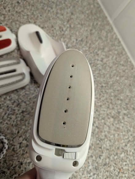 Photo of free Travel iron / steamer (Amersham HP7) #2