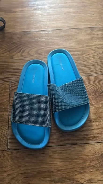 Photo of free Size: 6 sliders (LU2) #1