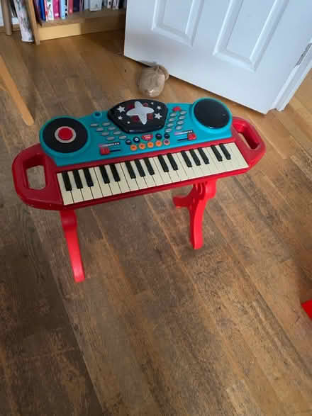Photo of free Toy keyboard (Ewell West) #1