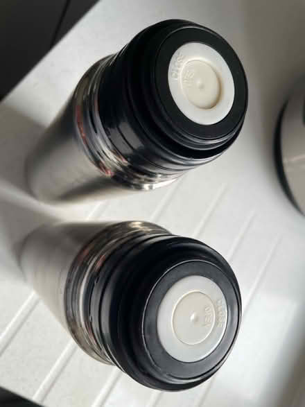 Photo of free Thermos x2 (Kt80ap) #2