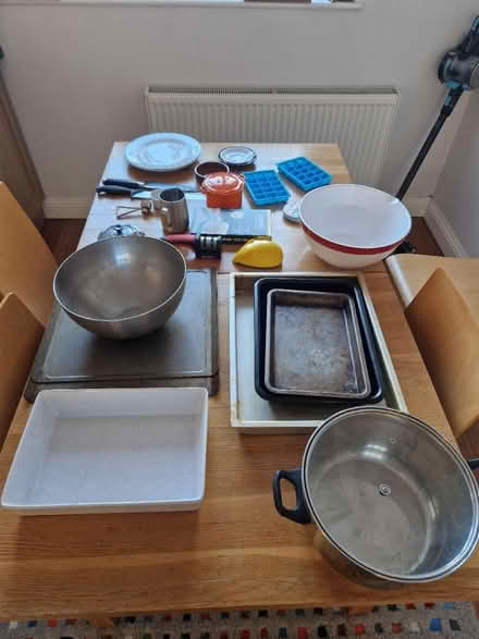 Photo of free Assorted kitchenware (S8 Norton) #2