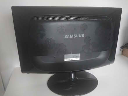 Photo of free Screen (Acton Central W3) #2