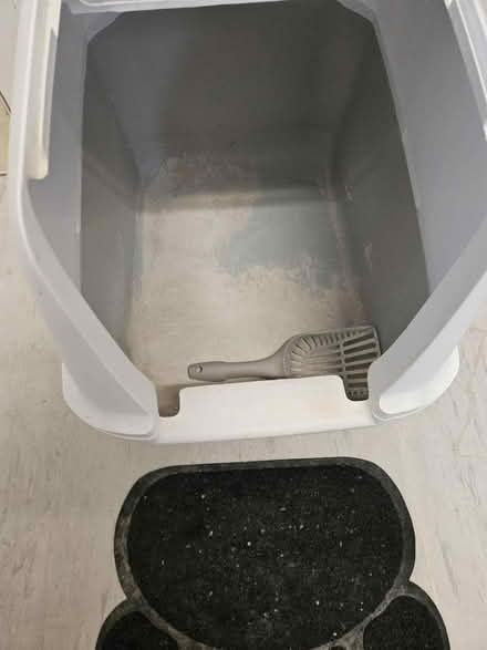 Photo of free Cat litter box (Burnage M19) #2