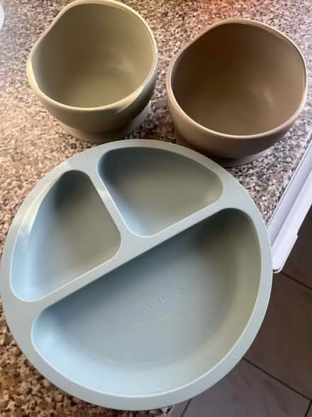 Photo of free Silicone bowls and plate for babies (IG10) #1
