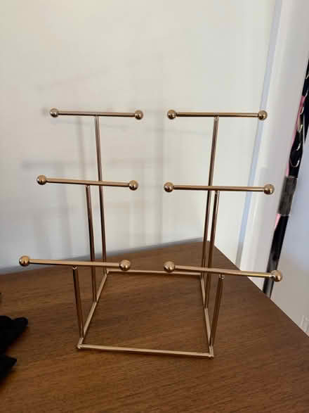 Photo of free Jewelry stand (19803) #1