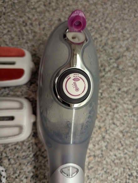 Photo of free Travel iron / steamer (Amersham HP7) #3