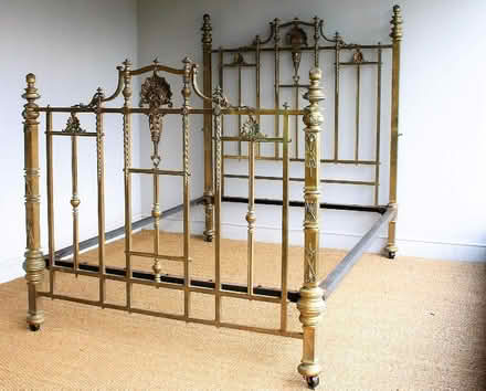 Photo of Old fashioned double bed stead (Chapeltown S35) #2