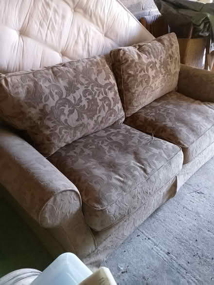 Photo of free Settee (Tetbury) #1
