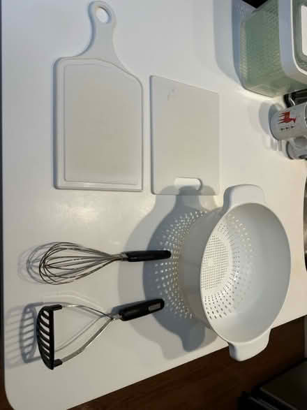 Photo of free Various Kitchen Implements (Long Island City) #1