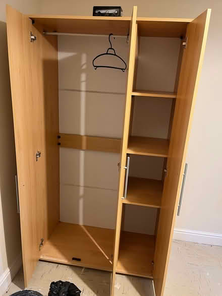 Photo of free 3 door Wardrobe (Deptford SE8) #2