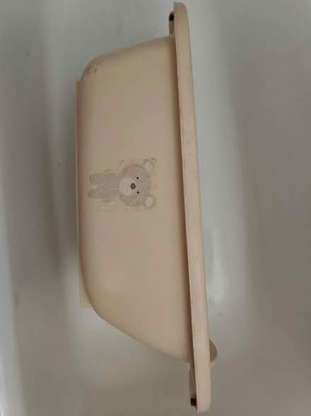 Photo of free Beige baby bath tub (Surrey Quays Station SE16) #2