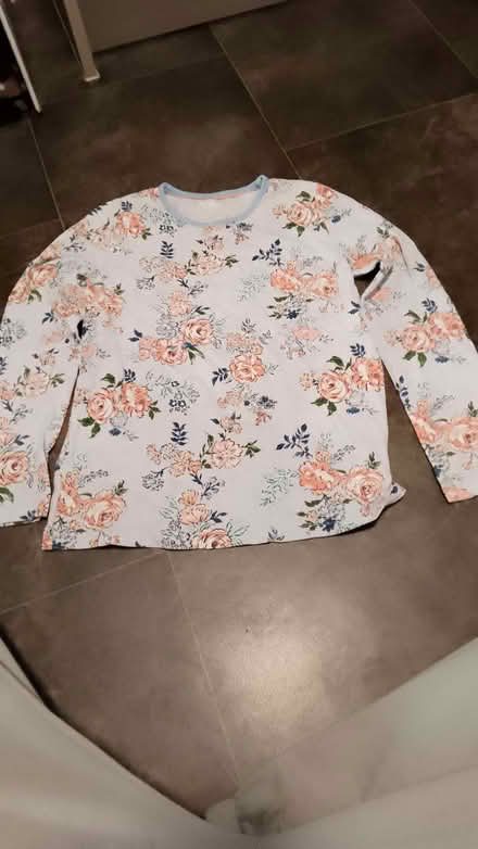 Photo of free Flower top 10-11years (Norcot RG30) #1