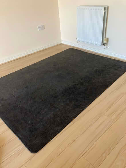 Photo of free Dark grey rug (Cambridge CB5) #1