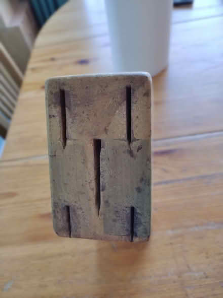 Photo of free Wooden kitchen knife block (Crosspool S10) #4