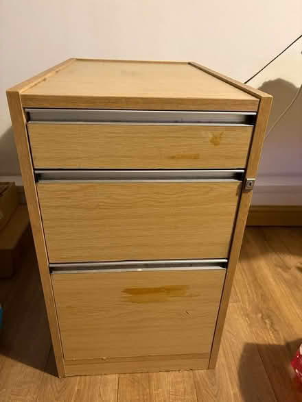 Photo of free 3 drawer Under Desk Filing Cabinet (Dukinfield SK16) #2
