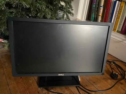 Photo of free DELL Computer Monitor 23” screen with cables. (Askew Road W12) #1