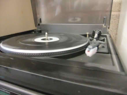 Photo of free Hi-Fi system. Phillips stackable old style. (Halford SY7) #3