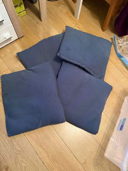 Photo of free x 4 cushions (SE28) #1