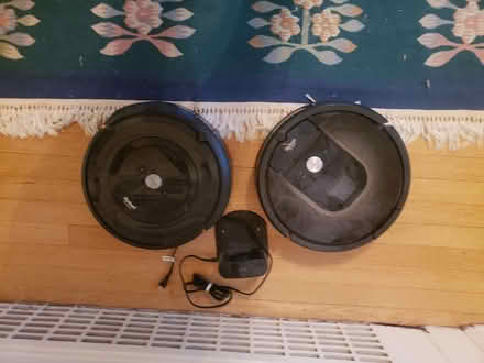 Photo of free 2 Roombas, 1 charger (Phinney Ridge) #3