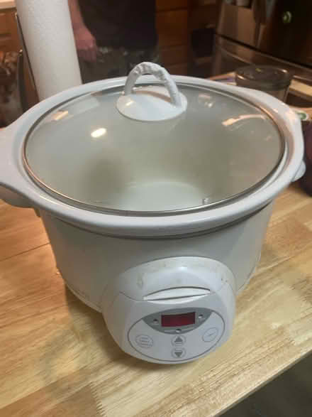 Photo of free 5 qt Slow cooker (Elkridge) #1