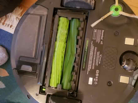 Photo of free 2 Roombas, 1 charger (Phinney Ridge) #1