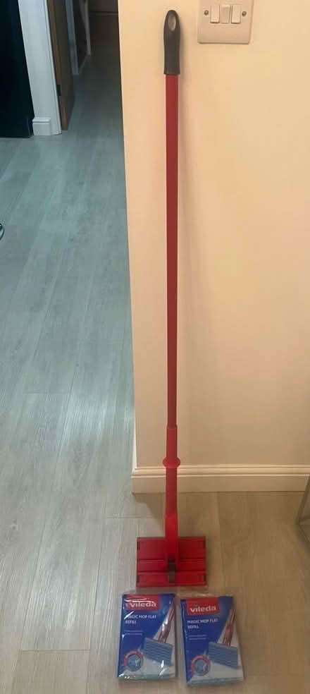 Photo of free Vileda magic mop plus refills (Farnborough BR6) #1