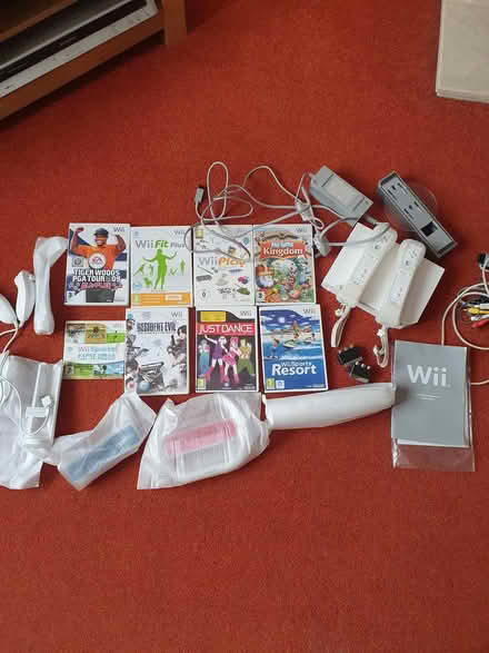 Photo of free Wii equipment and games (Furzton MK4) #1