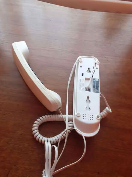 Photo of free Simple white telephone handset (Kents Hill MK7) #3
