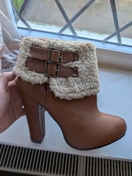 Photo of free Lady shoes (Laindon SS15) #2