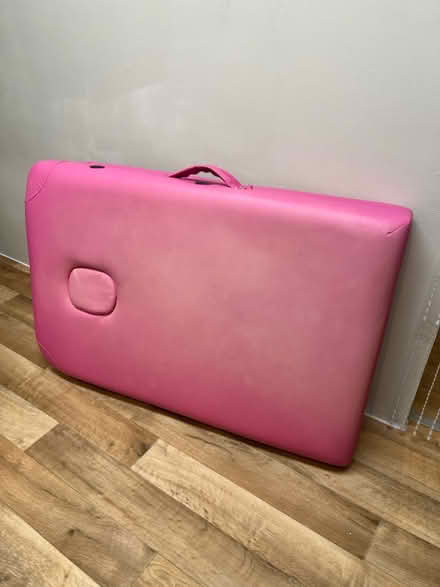 Photo of free Pink massage table (Tooting SW17) #2
