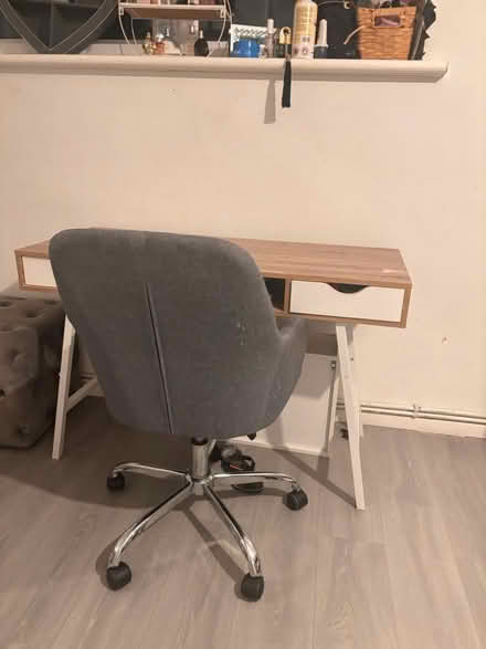 Photo of free Desk and chair (Chislehurst) #1