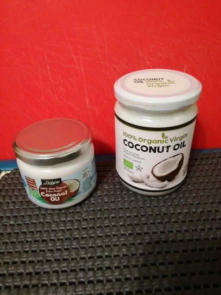 Photo of free Coconut oil for moisturising skin (KT12) #1
