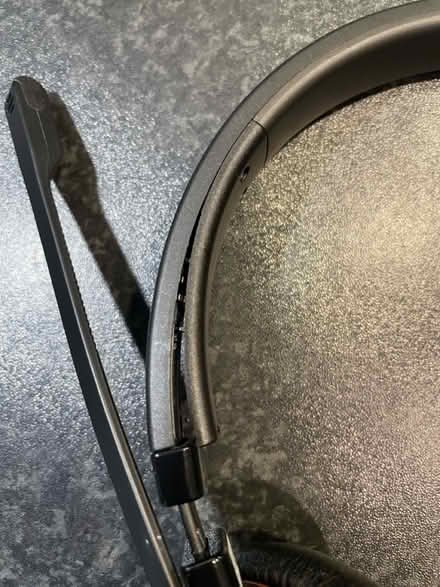 Photo of free Jabra wired Headset with a mic (E1) #3