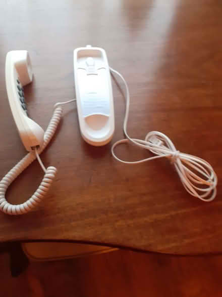 Photo of free Simple white telephone handset (Kents Hill MK7) #2