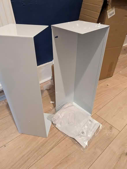 Photo of free AM wall shelf white (Grantham) #2