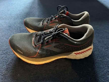 Photo of free Brooks Adrenaline Men's walking/running shoes UK 8.5 (Jericho OX1) #4