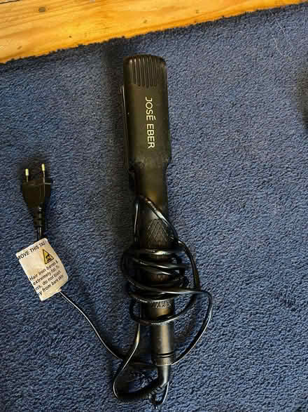 Photo of free Vibrating hair straightener/styler - European plug (Jericho OX1) #1