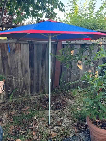 Photo of free Beach Umbrella (San Jose near Union/Curtner) #2