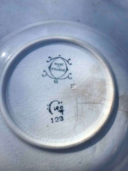 Photo of free French bowl has a thin crack (San Anselmo near Andronico’s) #3