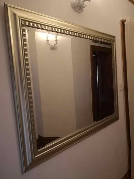 Photo of free Large mirror (Ex201eh) #2