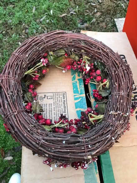 Photo of free Vintage berry wreath (San Anselmo near Andronico’s) #2