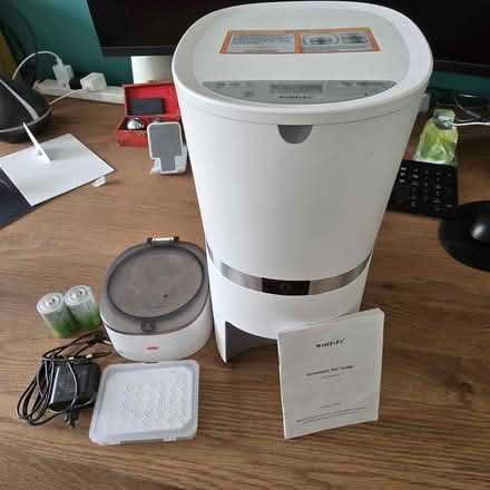 Photo of free WellToBe Automatic Pet Feeder (Brixton Hill SW2) #1