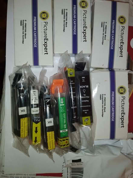 Photo of free Printer cartridges, black Canon 570XL & 571XL remanufactured (Welling DA7) #1
