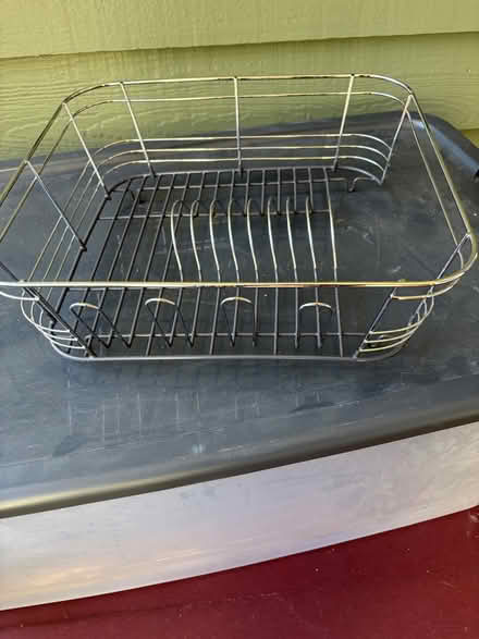 Photo of free Small dish drainer (Redwood City, Mt. Carmel) #1