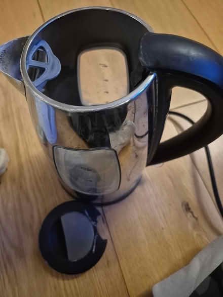 Photo of free Working Breville cordless kettle (Friern Barnet N11) #4