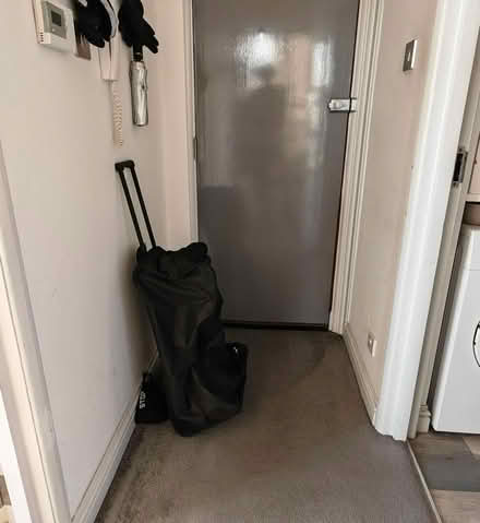Photo of free Karabar XL Fabric Suitcase With Wheels & Retractable Handle (The Lanes BN1) #3