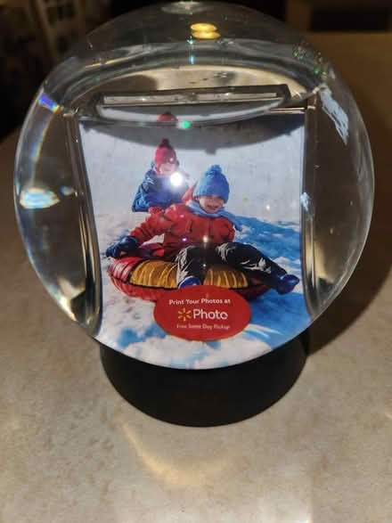 Photo of free photo snow globe (Manville) #1