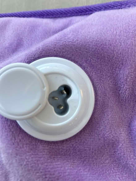 Photo of free Electric heating pad - NO CHARGER (Chislehurst, BR7) #3